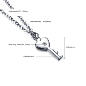 Una pequeña llave como respaldo para las pulseras BFF Lock