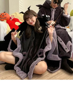 Süßes Fledermaus-Schal-Umhang-Hauskleid für Halloween