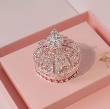 Cargar imagen en el visor de la galería, Caja de regalo de pulsera de collar de anillo de propuesta de corona europea de clase alta
