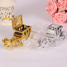 Cargar imagen en el visor de la galería, Cinderella Carriage Caja de regalo de caja de dulces de plástico real
